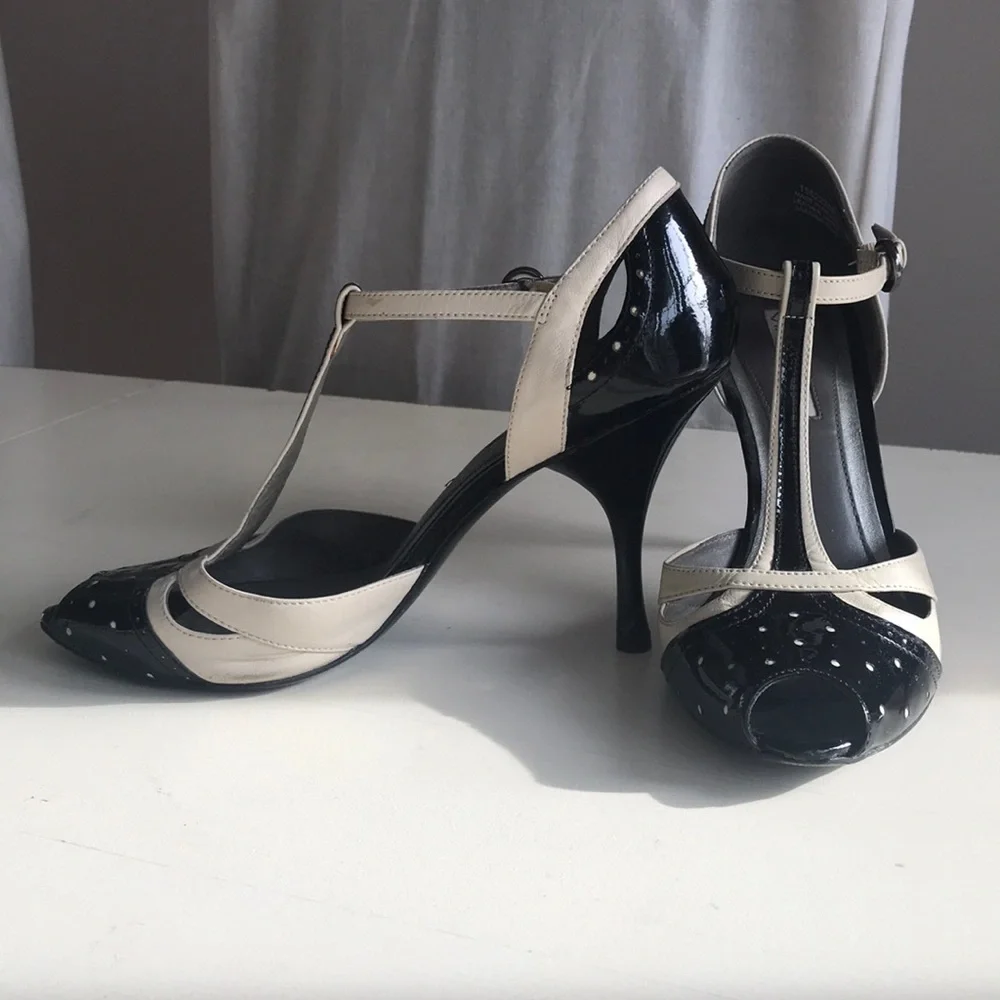 Via Spiga Black and Cream Heels - Picture 2 of 5